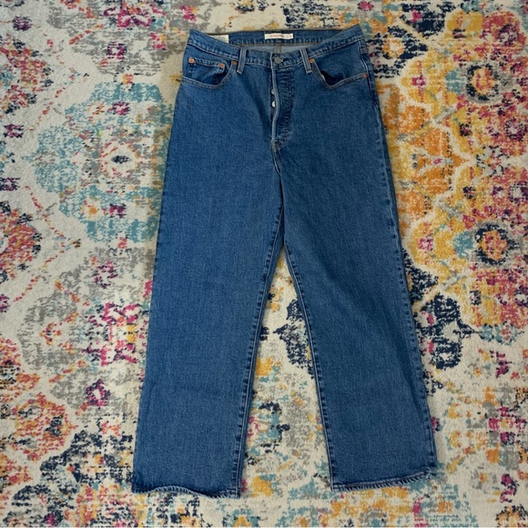 Levi's Denim - Levi’s Ribcage Straight Jeans - like new!
